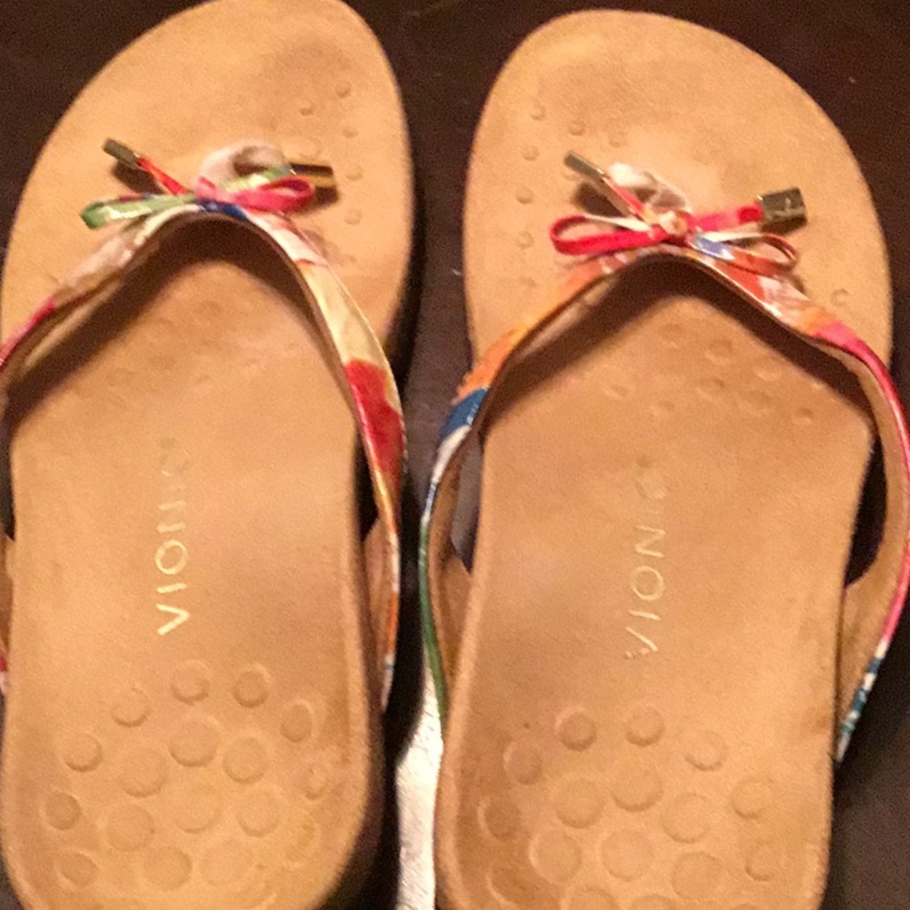 Vionic floral Bella sandal